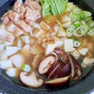 コラーゲン豚足スープの寄せ鍋【鍋100】